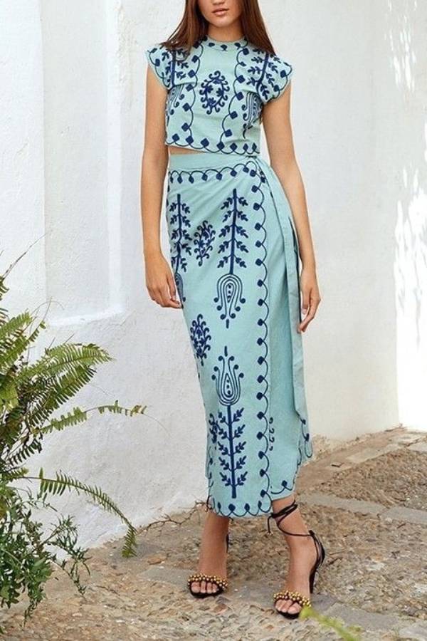 Elegant Women Ethnic Embroidered Two-Piece Skirt Set