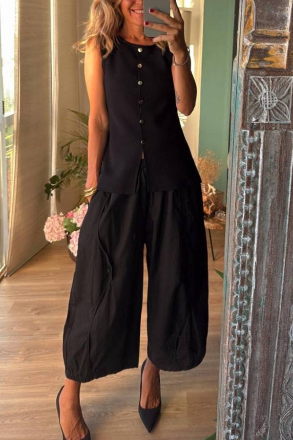 DANI black, closed vest