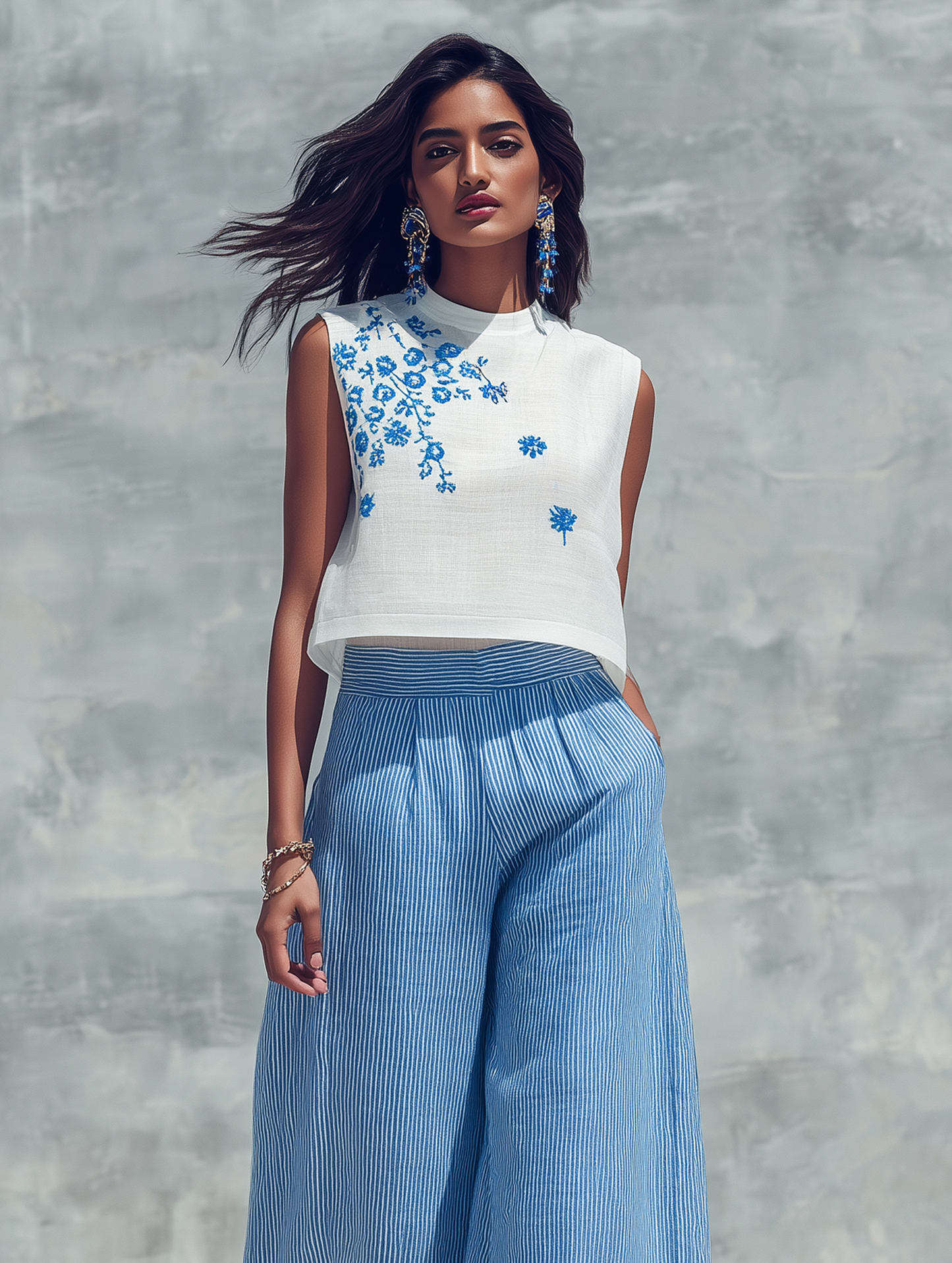 Women's Minimalist Crew-Neck Sleeveless Embroidered Blouse MDZ1328D9Y