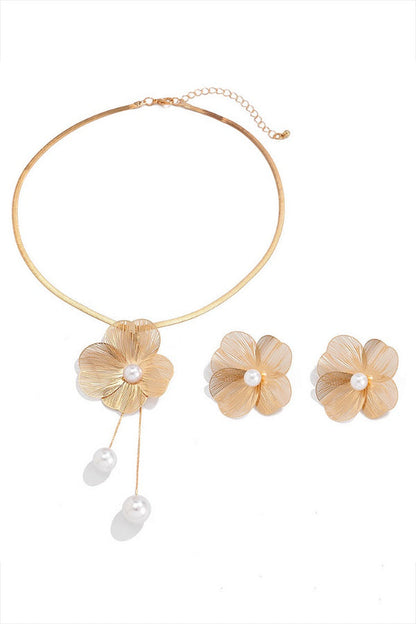 Faux Pearl Decor Oversize Floral Alloy Stud Earrings