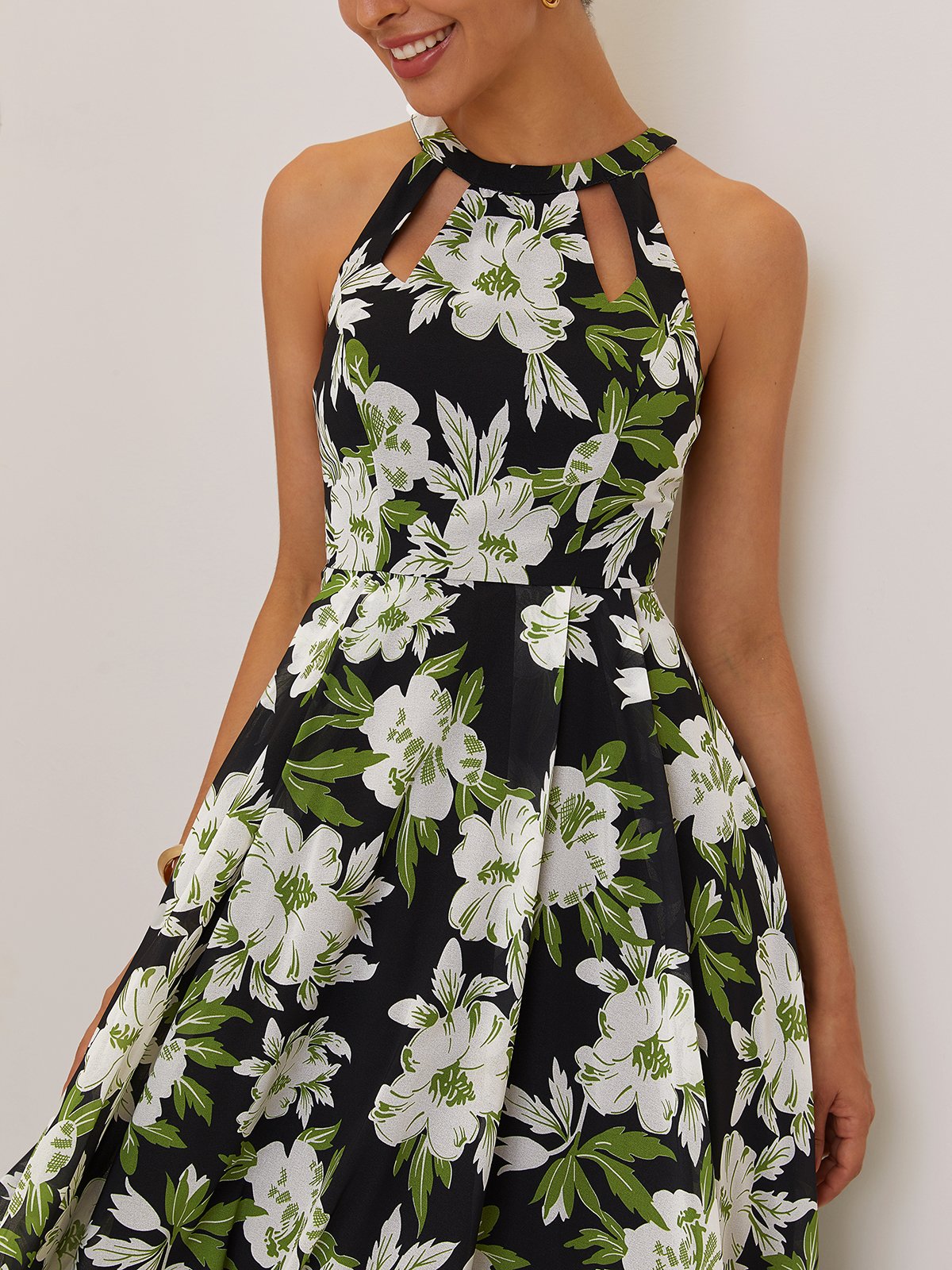 Green Floral Hollow Out Chiffon Halter Crew Neck Sleeveless A-Line Maxi Dress