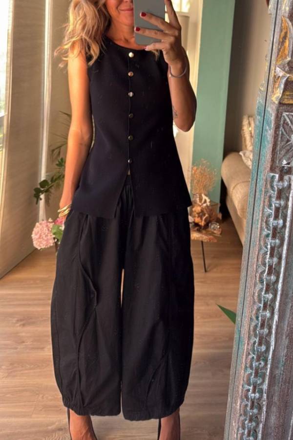 DANI black, closed vest