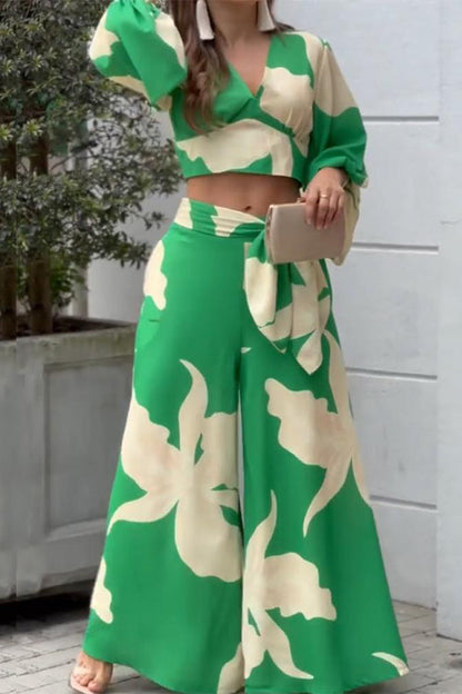 Fashionable V-neck Bubble Sleeve Top Flare Pants Set