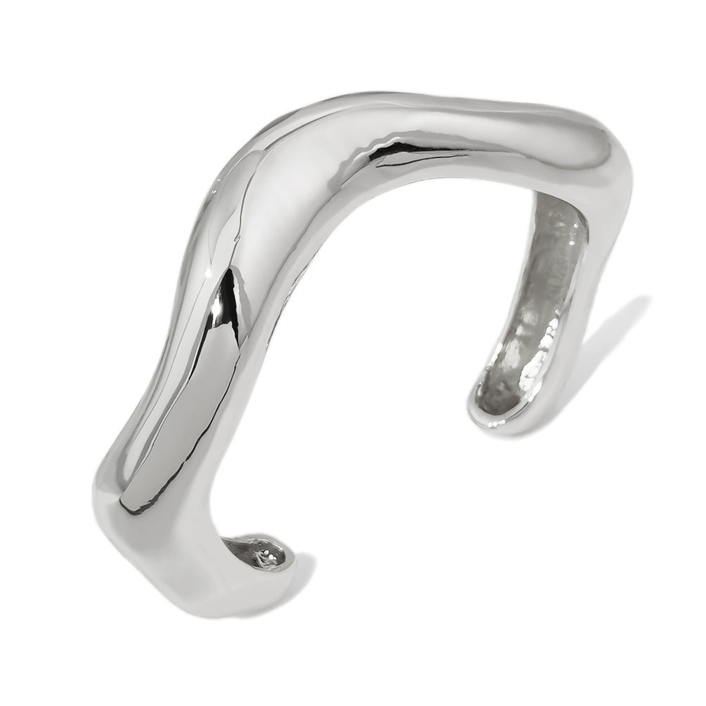 Exaggerated alloy wide edge bracelet